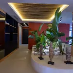 Sea Long Hotel *